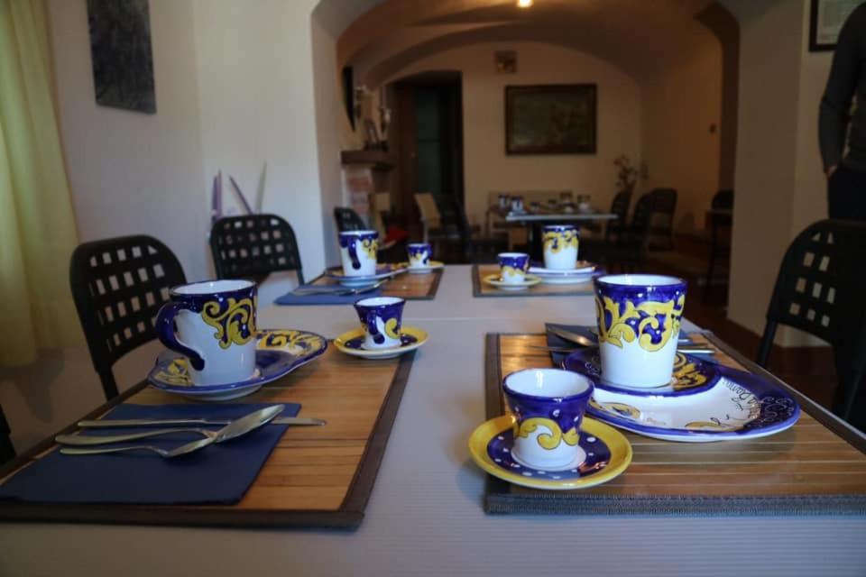 カーヴァ・デ・ティッレーニ La Torretta Bianca Bed & Breakfast エクステリア 写真