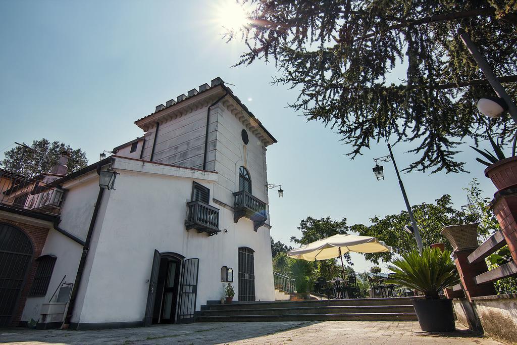 カーヴァ・デ・ティッレーニ La Torretta Bianca Bed & Breakfast エクステリア 写真